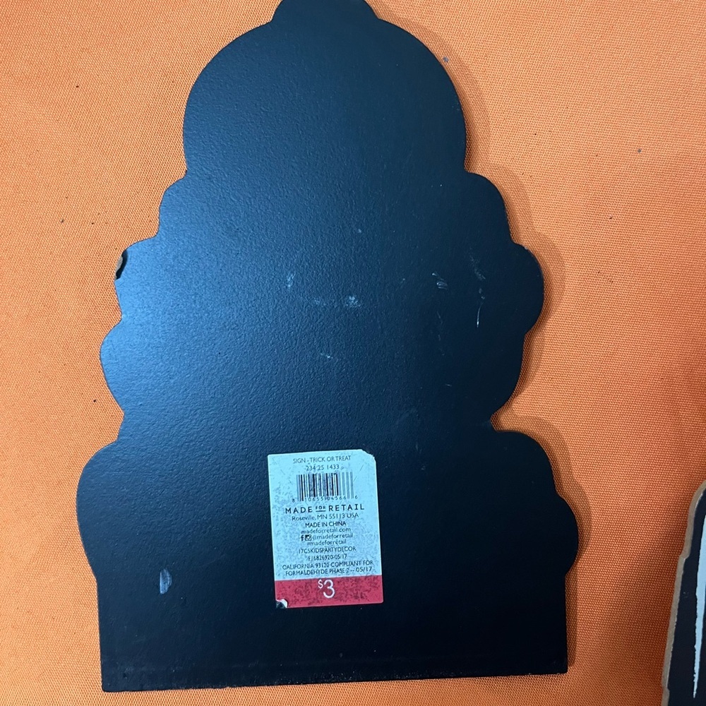 6/$25 Halloween Wall Decor Set - Picture 9 of 16